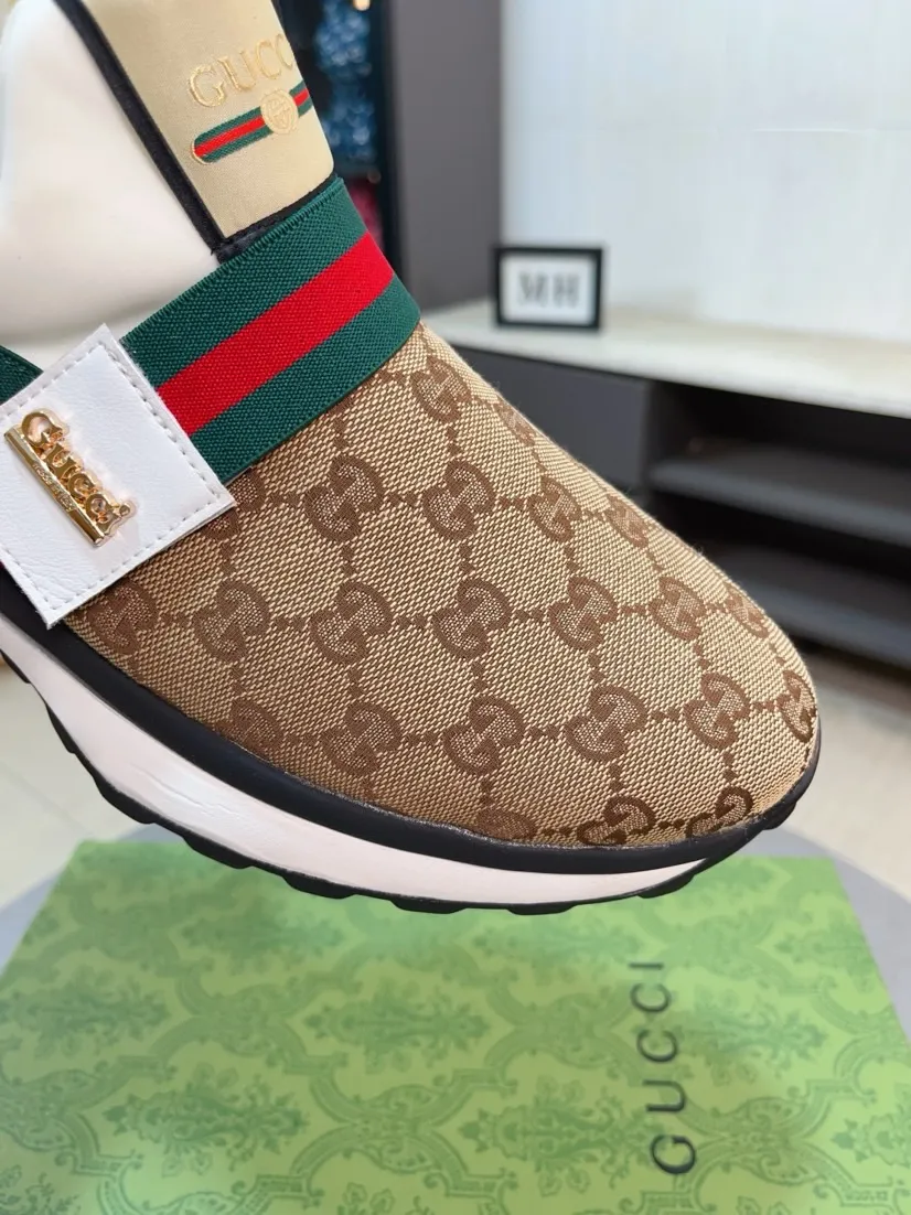 Factory price 458🌹🌹GUCCI [Gucci] New high-end brand of men's shoes, the latest fashionable casual men's shoes, trendy and versatile style, relaxed and sporty style, uppers imported from Italy, first-layer cowhide, genuine leather lining and ultra-fine workmanship. Original personalized fashionable rubber wear-resistant outsole, light and comfortable on the foot, size 38-44
